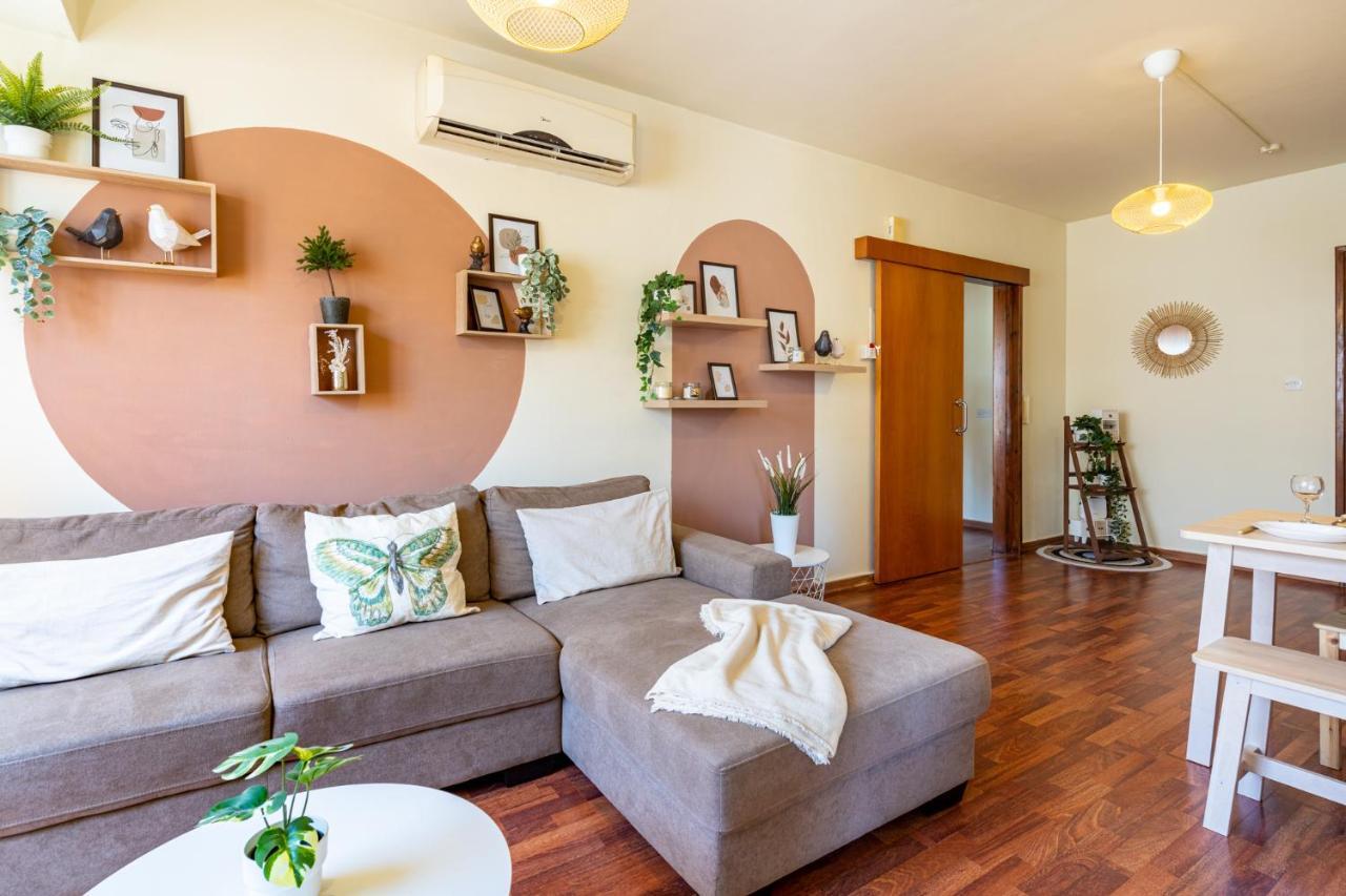 Celine'S 2 Bedrooms Apartment In Larnaca Center Exterior photo