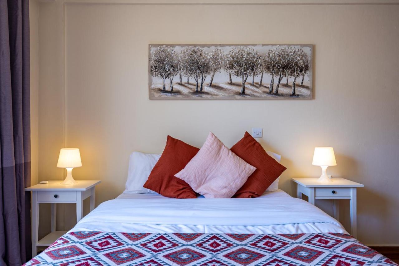 Celine'S 2 Bedrooms Apartment In Larnaca Center Exterior photo