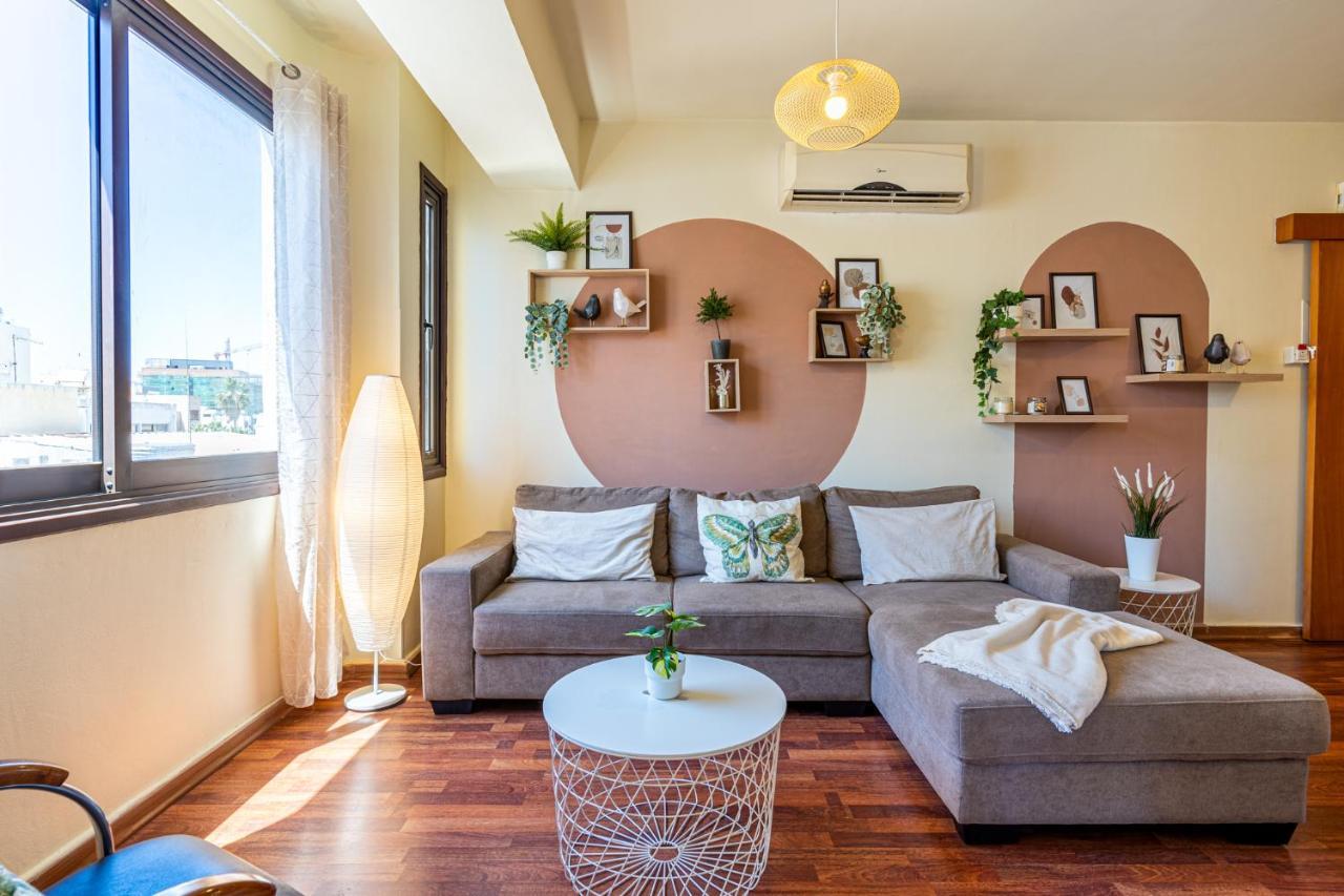 Celine'S 2 Bedrooms Apartment In Larnaca Center Exterior photo