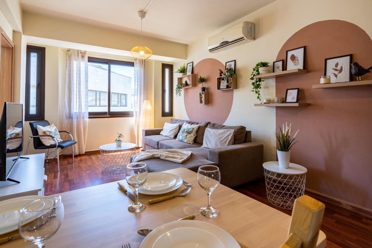 Celine'S 2 Bedrooms Apartment In Larnaca Center Exterior photo