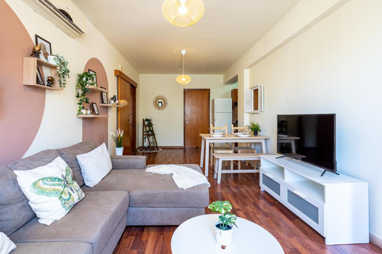 Celine'S 2 Bedrooms Apartment In Larnaca Center Exterior photo